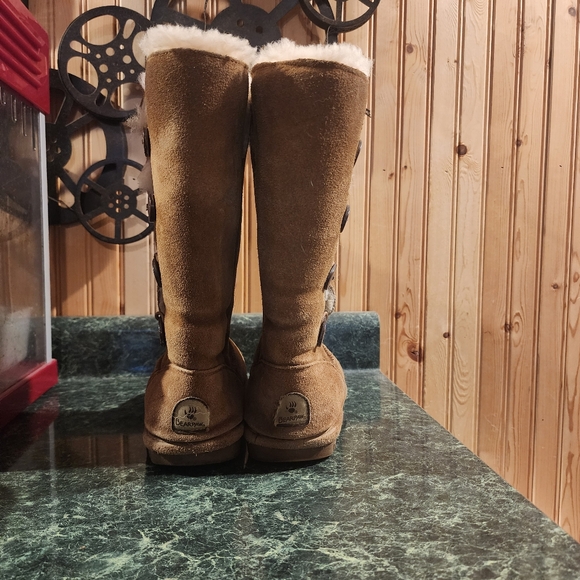 BearPaw Women's size 8 tall boots - Picture 3 of 3